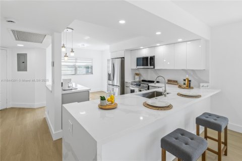 Copropriété à vendre à Pembroke Pines, Floride: 2 chambres, 140 m2 № 1840887 - photo 6