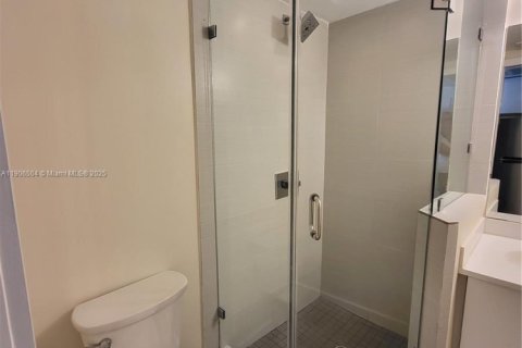 Condo in Miami Beach, Florida, 1 bedroom  № 1957194 - photo 19