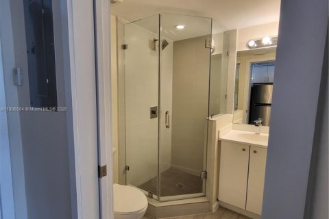 Condo in Miami Beach, Florida, 1 bedroom  № 1957194 - photo 8
