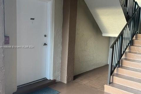 Condo in Miami, Florida, 1 bedroom  № 1874441 - photo 4