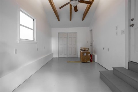 House in Tampa, Florida 3 bedrooms, 165.64 sq.m. № 1905360 - photo 20