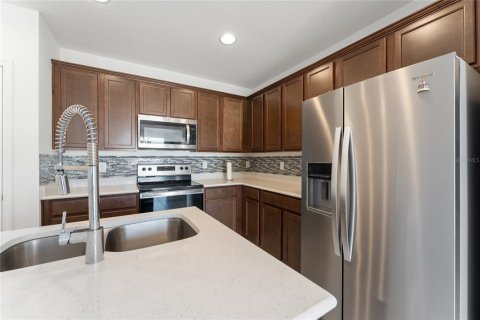 House in Haines City, Florida 4 bedrooms, 148.64 sq.m. № 2097313 - photo 14