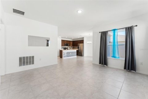 House in Haines City, Florida 4 bedrooms, 148.64 sq.m. № 2097313 - photo 18