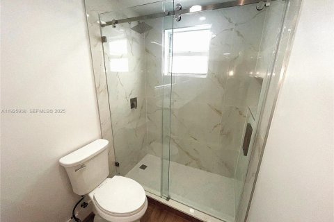 Copropriété à louer à Miami, Floride: 2 chambres, 77.11 m2 № 1984452 - photo 20