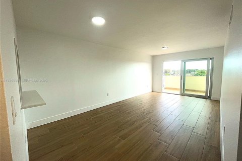 Copropriété à louer à Miami, Floride: 2 chambres, 77.11 m2 № 1984452 - photo 9