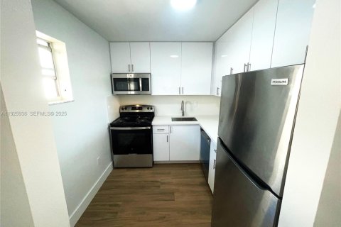 Copropriété à louer à Miami, Floride: 2 chambres, 77.11 m2 № 1984452 - photo 21