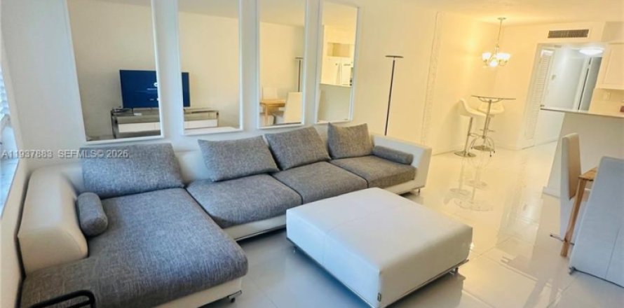 Condo à Bay Harbor Islands, Floride, 1 chambre  № 1995627