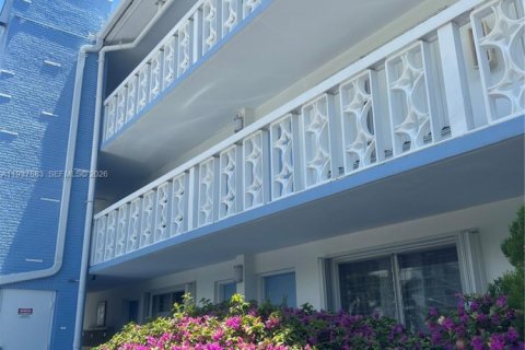 Copropriété à louer à Bay Harbor Islands, Floride: 1 chambre, 75.25 m2 № 1995627 - photo 12