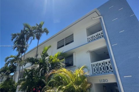 Copropriété à louer à Bay Harbor Islands, Floride: 1 chambre, 75.25 m2 № 1995627 - photo 9