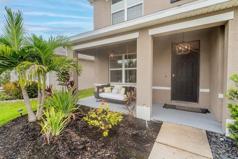 House in Wesley Chapel, Florida 5 bedrooms, 241.64 sq.m. № 1899730 - photo 3