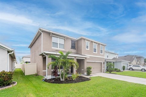 House in Wesley Chapel, Florida 5 bedrooms, 241.64 sq.m. № 1899730 - photo 5