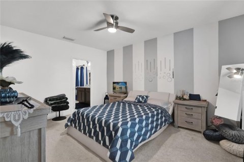 House in Davenport, Florida 4 bedrooms, 215.16 sq.m. № 1732375 - photo 24