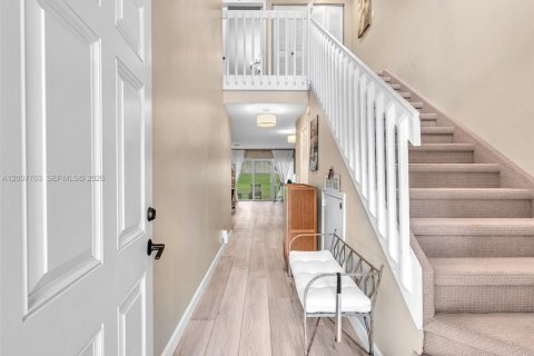 Townhouse in Deerfield Beach, Florida 2 bedrooms, 125.33 sq.m. № 2075912 - photo 6