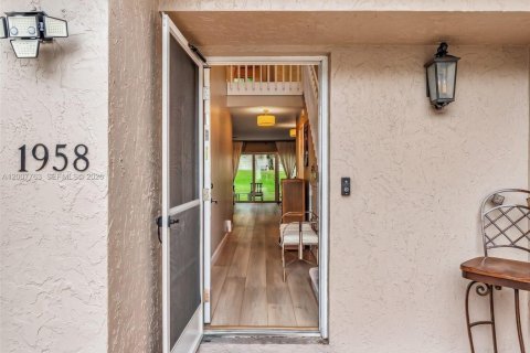 Townhouse in Deerfield Beach, Florida 2 bedrooms, 125.33 sq.m. № 2075912 - photo 5