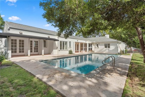 House in Miami, Florida 4 bedrooms, 248.42 sq.m. № 2087074 - photo 5