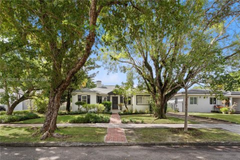 House in Miami, Florida 4 bedrooms, 248.42 sq.m. № 2087074 - photo 3