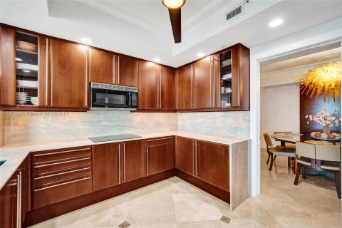 Купить кондоминиум в Форт-Лодердейл, Флорида 2 спальни, 196.02м2, № 1965595 - фото 20