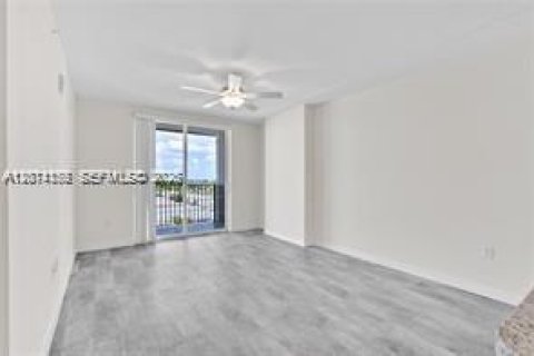 Appartement à louer à Sweetwater, Floride: 274 chambres, 22864.55 m2 № 2076202 - photo 27