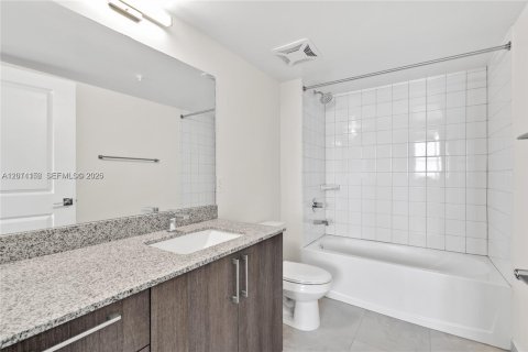 Appartement à louer à Sweetwater, Floride: 274 chambres, 22864.55 m2 № 2076202 - photo 18
