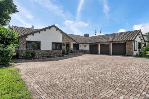 Дом в Паркленд, Флорида 5 спален, 322.37м2 № 2067210