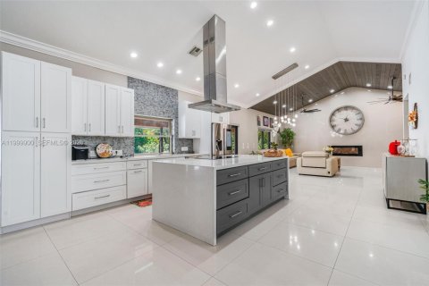 Купить виллу или дом в Паркленд, Флорида 5 спален, 322.37м2, № 2067210 - фото 9