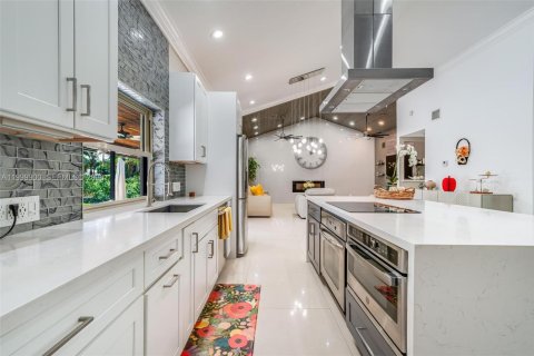 Купить виллу или дом в Паркленд, Флорида 5 спален, 322.37м2, № 2067210 - фото 10