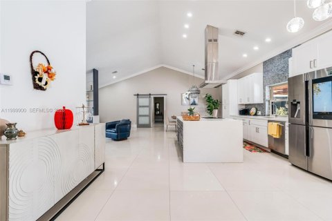 Купить виллу или дом в Паркленд, Флорида 5 спален, 322.37м2, № 2067210 - фото 11