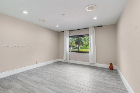 Купить виллу или дом в Паркленд, Флорида 5 спален, 322.37м2, № 2067210 - фото 24