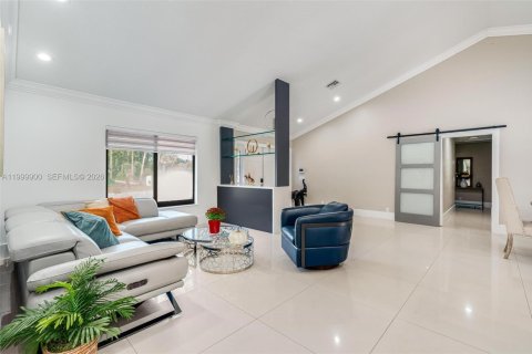 Купить виллу или дом в Паркленд, Флорида 5 спален, 322.37м2, № 2067210 - фото 8