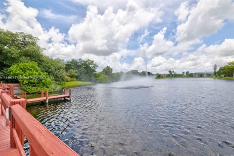 Condo in Davie, Florida, 3 bedrooms  № 1850656 - photo 17