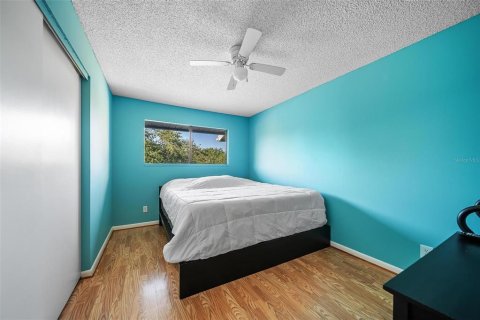 Condo in Bradenton, Florida, 2 bedrooms  № 1647682 - photo 18