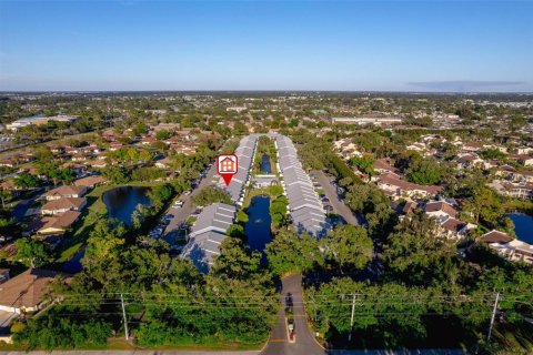 Condo in Bradenton, Florida, 2 bedrooms  № 1647682 - photo 1