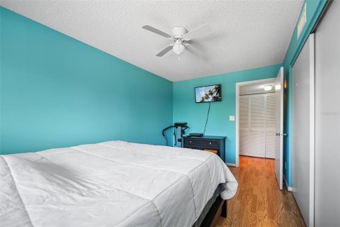 Condo in Bradenton, Florida, 2 bedrooms  № 1647682 - photo 19