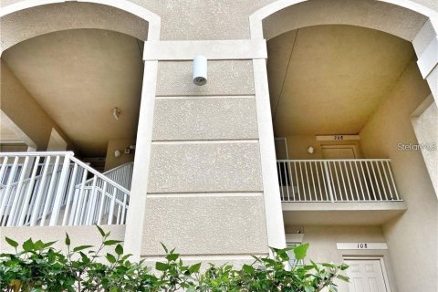 Снять в аренду кондоминиум в Брейдентон, Флорида 5 комнат, 122.26м2, № 2098499 - фото 2