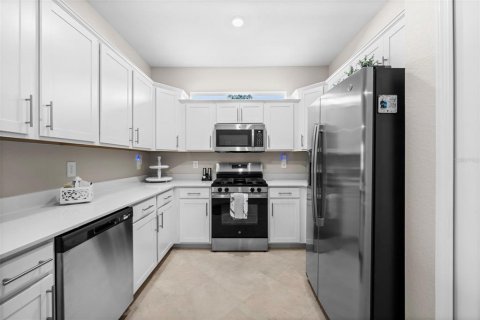 House in Punta Gorda, Florida 2 bedrooms, 144.93 sq.m. № 2396351 - photo 4