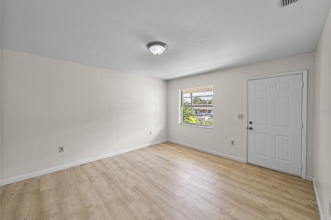Casa en venta en Dade City, Florida, 3 dormitorios, 95.32 m2 № 1916002 - foto 8