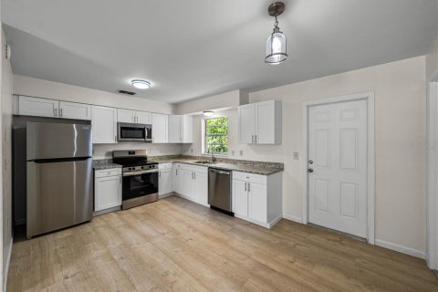 Casa en venta en Dade City, Florida, 3 dormitorios, 95.32 m2 № 1916002 - foto 18