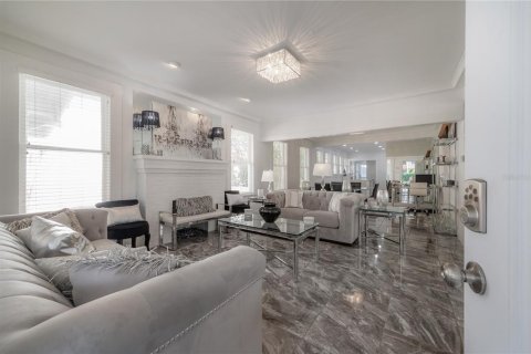 Купить виллу или дом в Тампа, Флорида 6 комнат, 201.04м2, № 2149052 - фото 5
