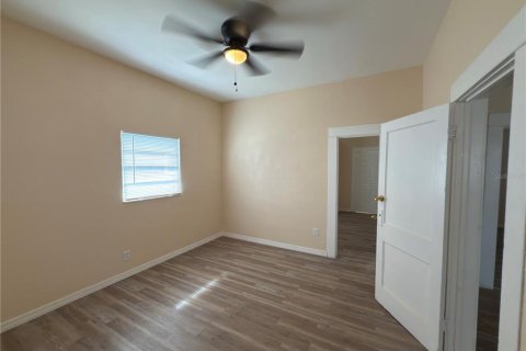 House in Tampa, Florida 3 bedrooms, 109.25 sq.m. № 1908888 - photo 16