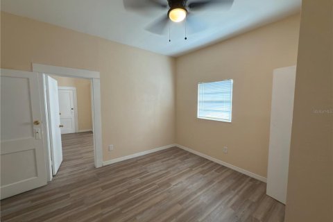 House in Tampa, Florida 3 bedrooms, 109.25 sq.m. № 1908888 - photo 19