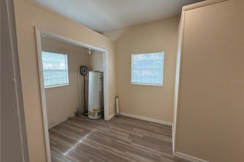 House in Tampa, Florida 3 bedrooms, 109.25 sq.m. № 1908888 - photo 11