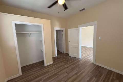 House in Tampa, Florida 3 bedrooms, 109.25 sq.m. № 1908888 - photo 15
