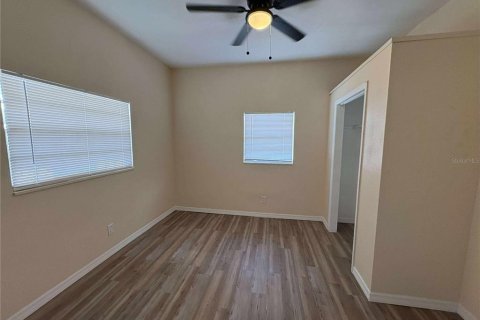 House in Tampa, Florida 3 bedrooms, 109.25 sq.m. № 1908888 - photo 14