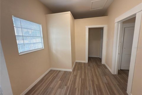 House in Tampa, Florida 3 bedrooms, 109.25 sq.m. № 1908888 - photo 13