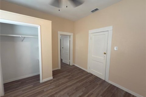 House in Tampa, Florida 3 bedrooms, 109.25 sq.m. № 1908888 - photo 17