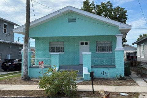 House in Tampa, Florida 3 bedrooms, 109.25 sq.m. № 1908888 - photo 21