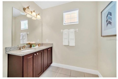 House in Kissimmee, Florida 9 bedrooms, 335.56 sq.m. № 1602404 - photo 21