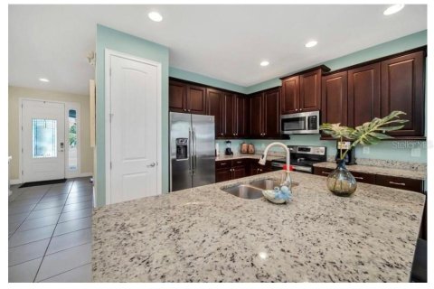 House in Kissimmee, Florida 9 bedrooms, 335.56 sq.m. № 1602404 - photo 4