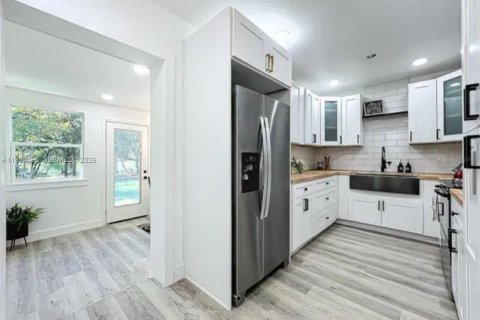 Casa en alquiler en Orlando, Florida, 4 dormitorios, 131.55 m2 № 2007161 - foto 4