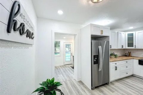 Casa en alquiler en Orlando, Florida, 4 dormitorios, 131.55 m2 № 2007161 - foto 5